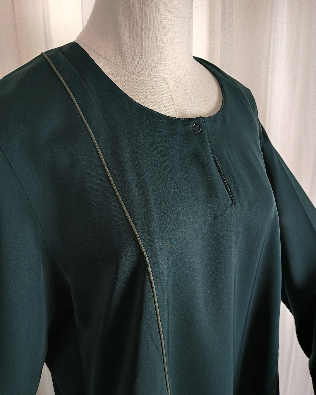 Piping Green Abaya - Size 54