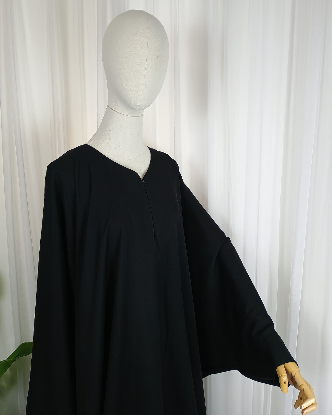 Bisht Black - Size 58